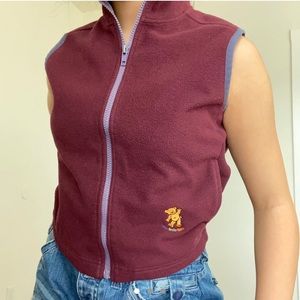 Cozy zip up sleeveless sweater!